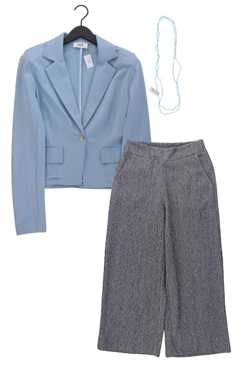 Second Hand Outfit Größe S mit AUST Jerseyblazer in Gr. S und Halskette
