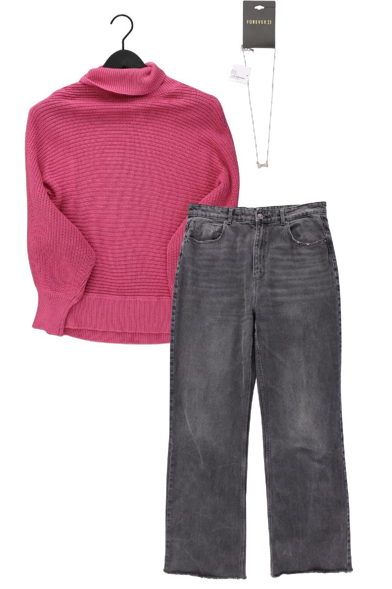 Second Hand Outfit Größe L mit NA-KD Grobstrickpullover in Gr. L und Halskette