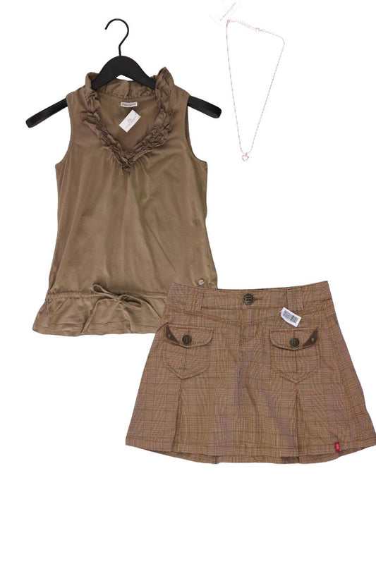 Second Hand Outfit Größe XS mit Street One Rüschentop in Gr. 34 und Halskette