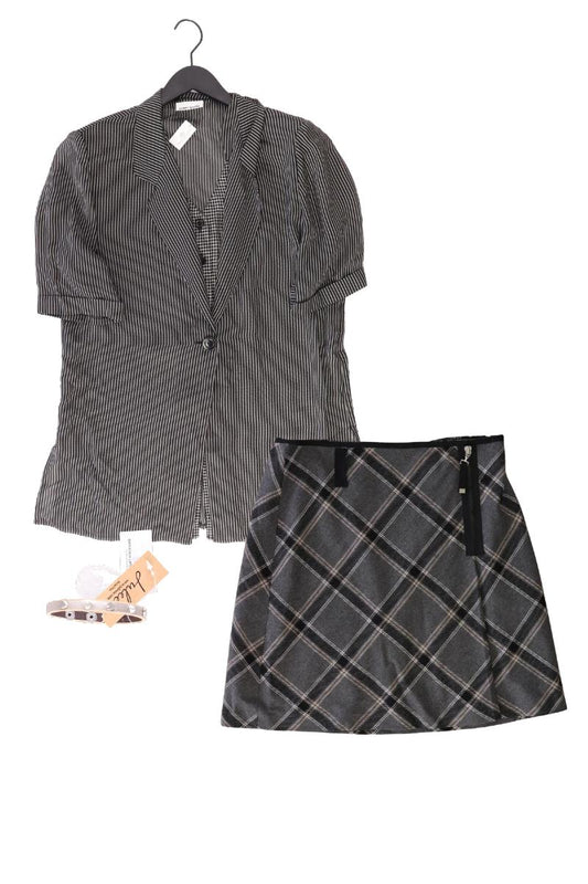 Second Hand Outfit Größe M mit Gerry Weber Kurzarmbluse in Gr. 40 und Armband