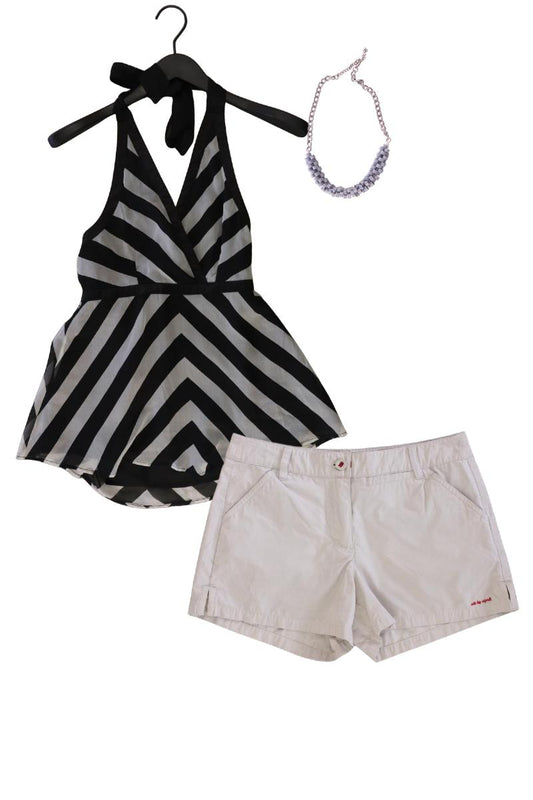 Second Hand Outfit Größe S mit Vero Moda Oversize-Bluse in Gr. S und Halskette