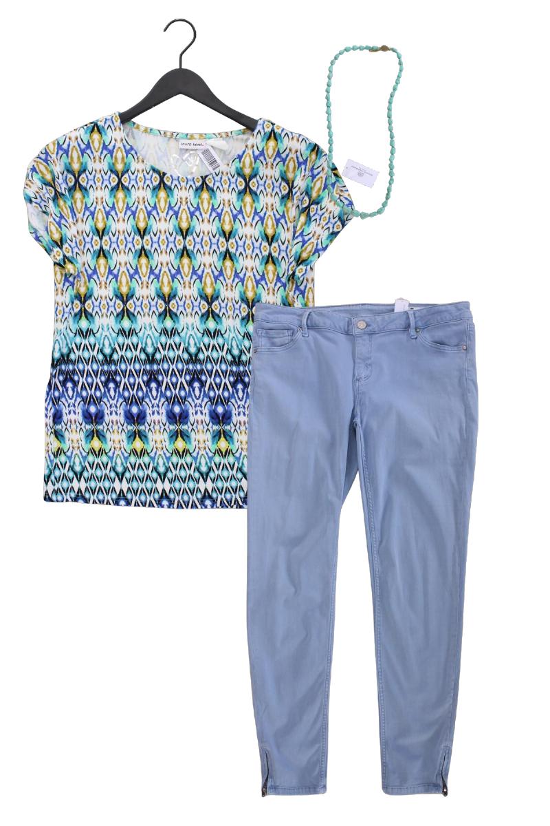 Second Hand Outfit Größe L mit Laura Kent Printshirt in Gr. 42 und Halskette