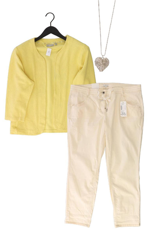 Second Hand Outfit Größe XL mit Sure Regular Cardigan in Gr. XL und Halskette