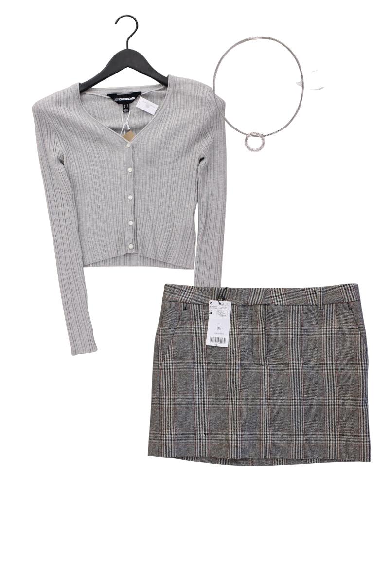Second Hand Outfit Größe S mit Strickjacke in Gr. S, Mango Wollrock in Gr. 36