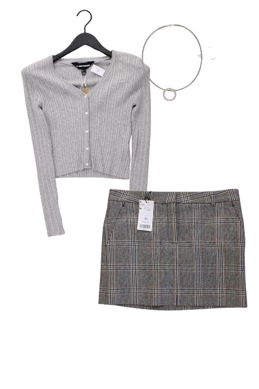 Second Hand Outfit Größe S mit Strickjacke in Gr. S, Mango Wollrock in Gr. 36