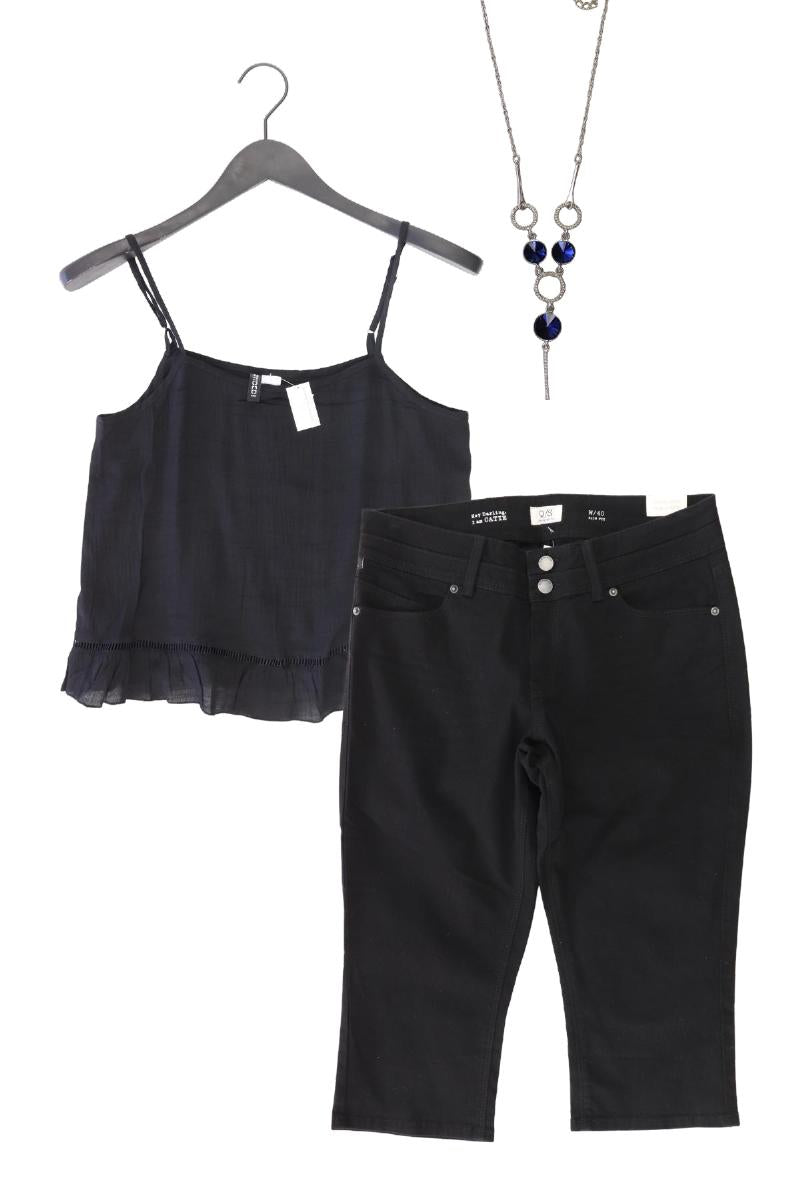 Second Hand Outfit Größe M mit H&M Rüschentop in Gr. 38 und Halskette