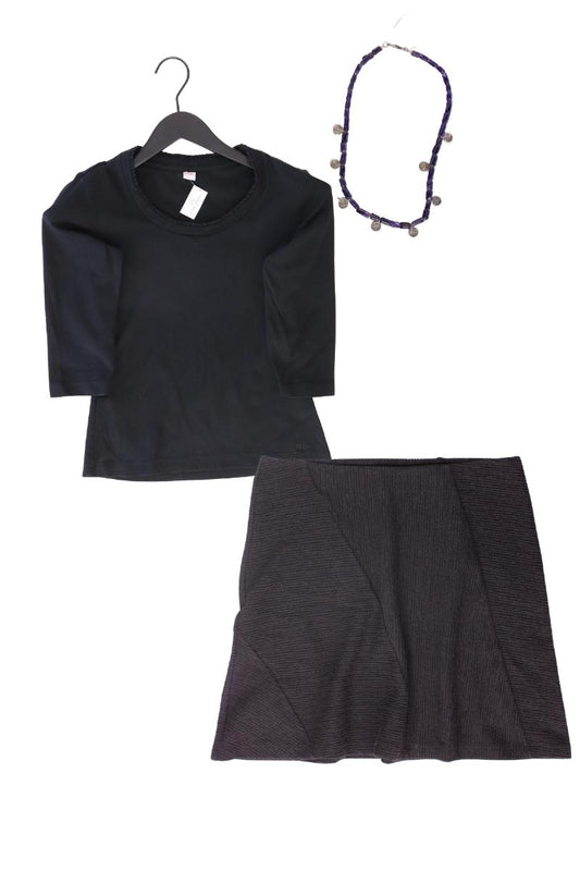 Second Hand Outfit Größe S mit s.Oliver Classic Shirt in Gr. 36 und Halskette