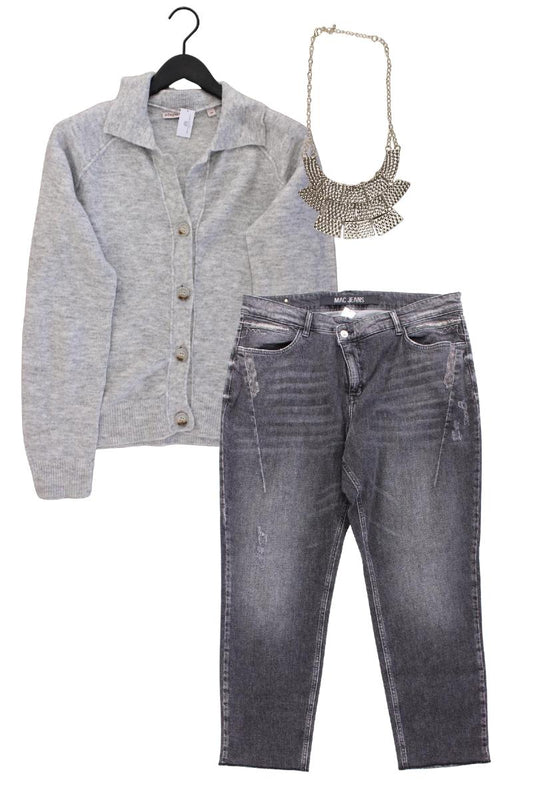 Second Hand Outfit Größe XL mit Adagio Strickjacke in Gr. 44 und Halskette