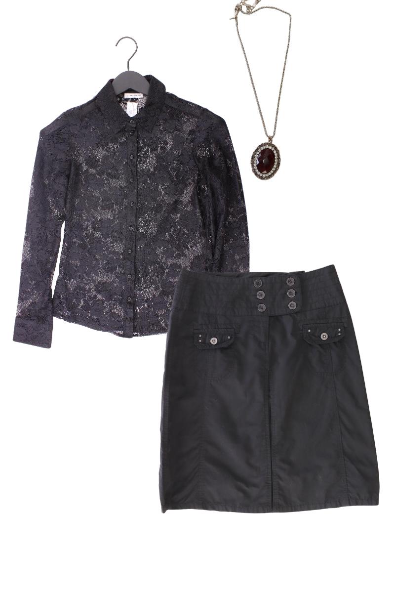 Second Hand Outfit Größe S mit More&More Spitzenbluse in Gr. 36 und Halskette