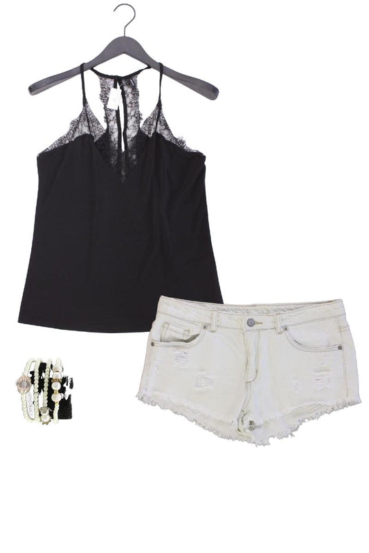 Second Hand Outfit Größe S mit Spaghetti-Top in Gr. S, Jeansshorts in Gr. 36