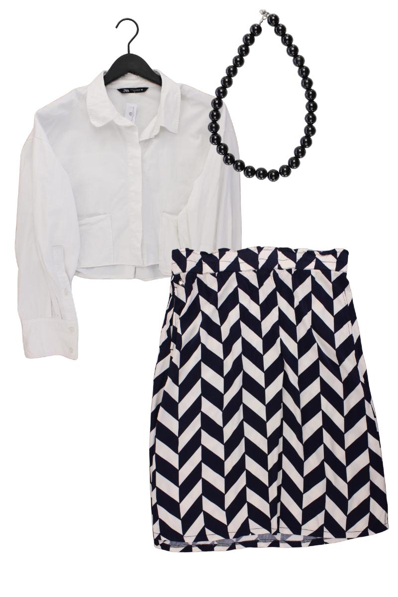 Second Hand Outfit Größe XXL mit Zara Langarmbluse in Gr. XXL und Halskette