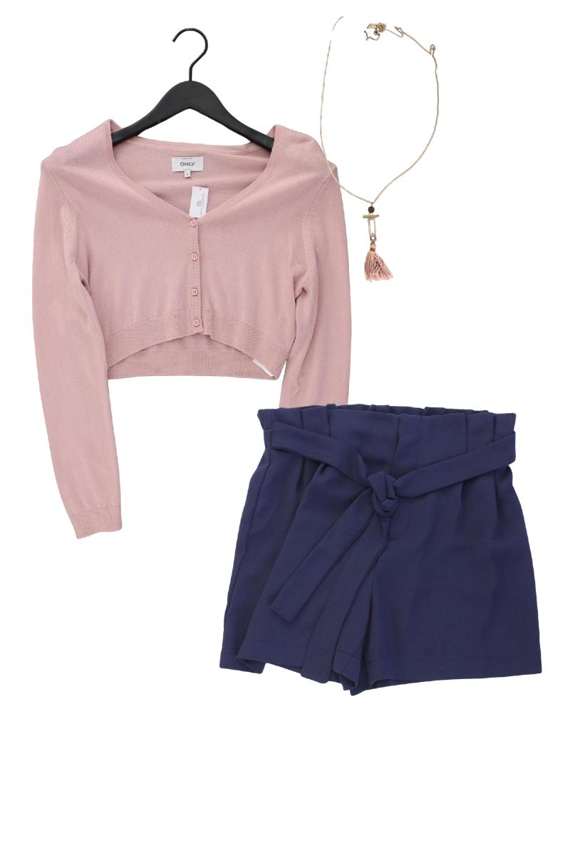 Second Hand Outfit Größe S mit Strickjacke in Gr. S, Shorts in Gr. S