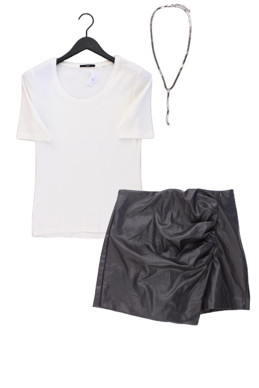 Second Hand Outfit Größe S mit Zero T-Shirt in Gr. 36, Zara Skort in Gr. S