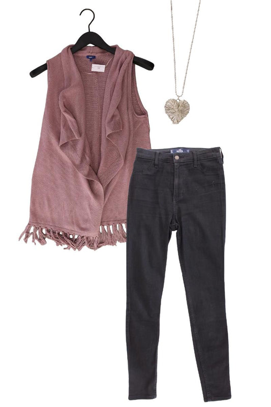 Second Hand Outfit Größe S mit Cecil Strickweste in Gr. S und Halskette