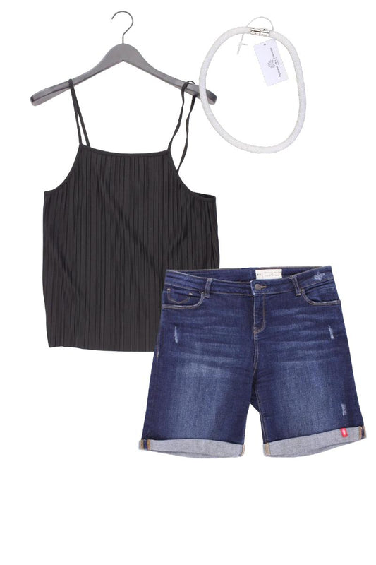 Second Hand Outfit Größe M mit Selected Femme Spaghetti-Top in Gr. M