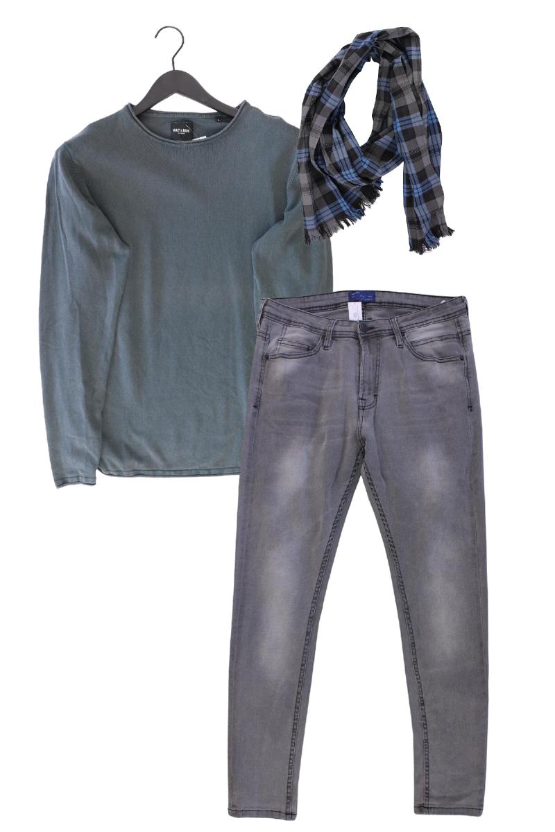 Second Hand Outfit Größe M mit ONLY & SONS Feinstrickpullover in Gr. M und Schal