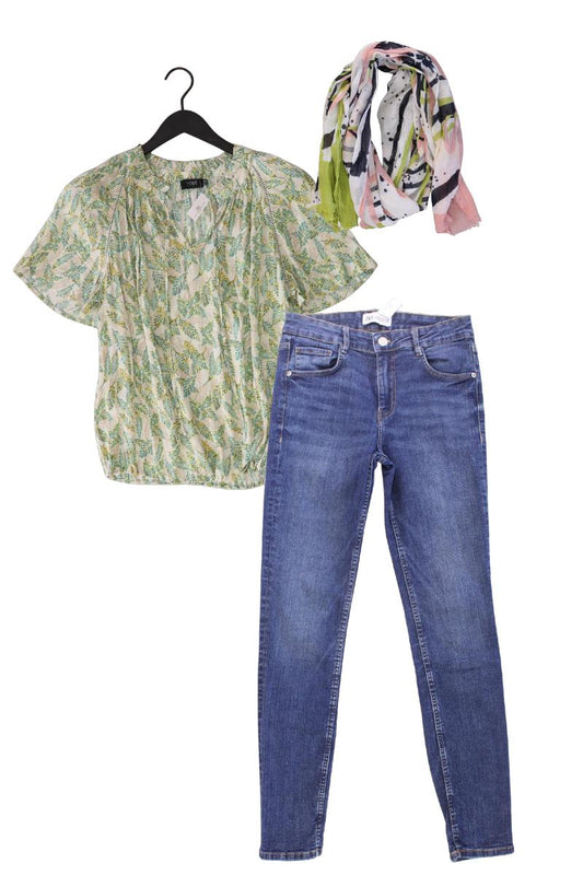 Second Hand Outfit Größe S mit yest Kurzarmbluse in Gr. 36 und Tuch