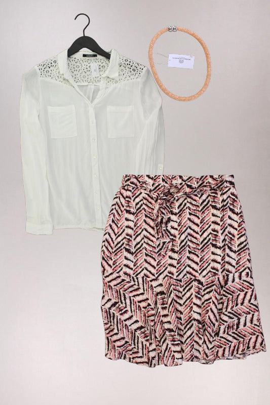 Second Hand Outfit Größe L mit Langarmbluse in Gr. L und Halskette