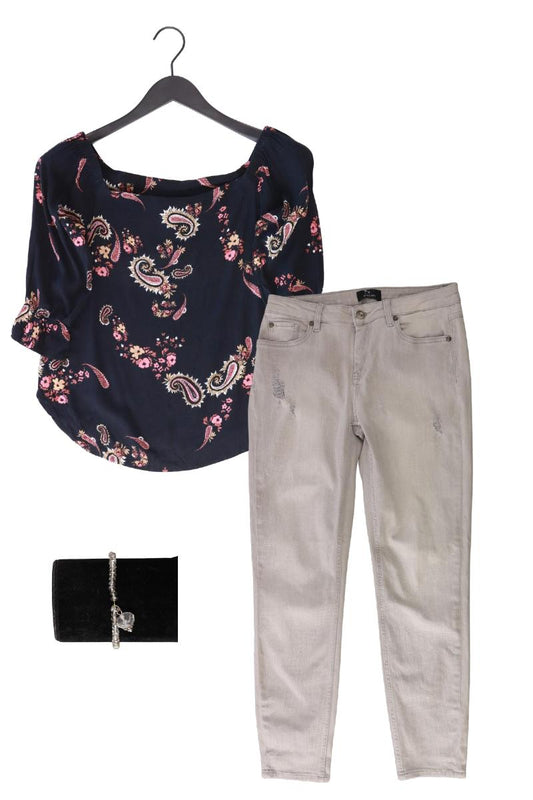 Second Hand Outfit Größe S mit Vero Moda Regular Bluse in Gr. S und Armband