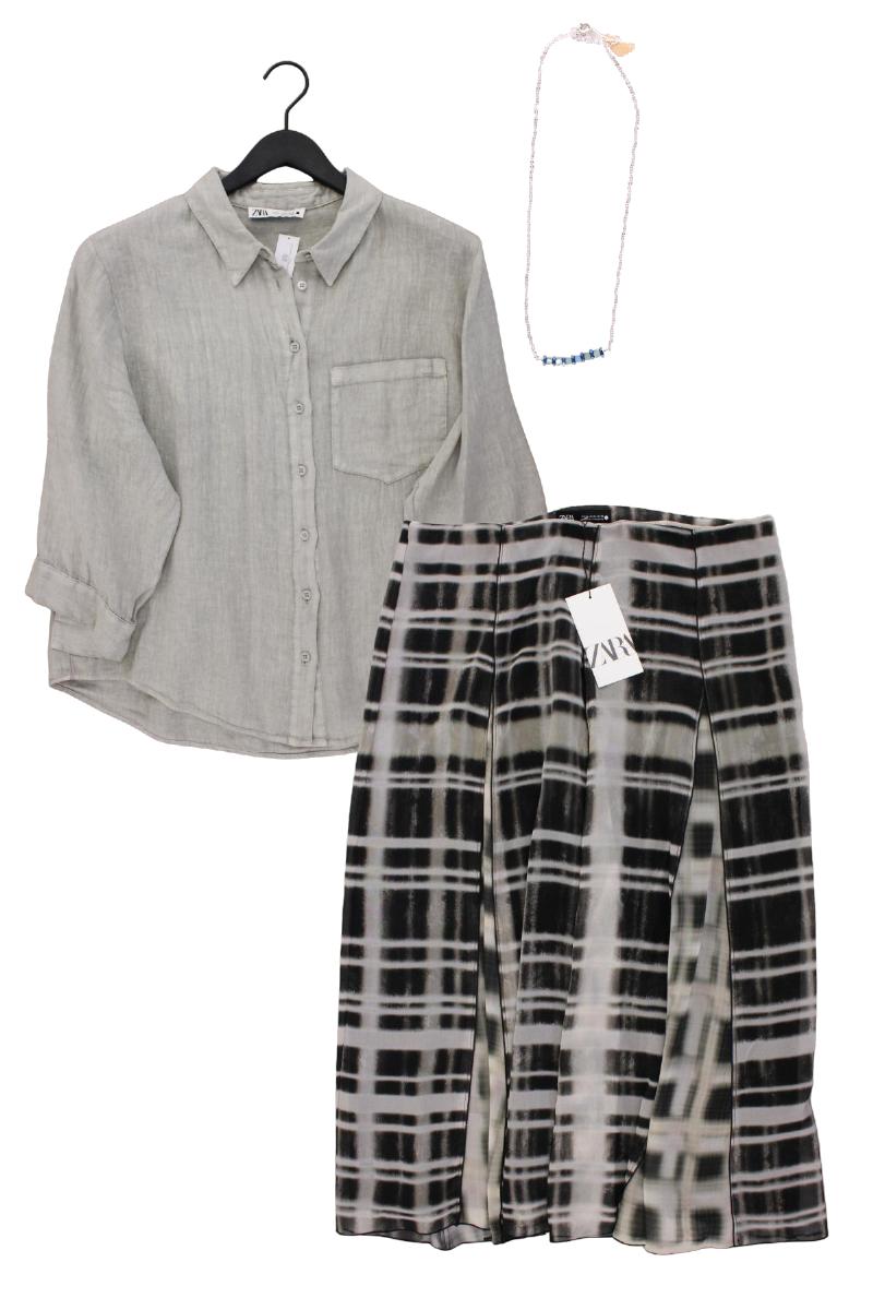 Second Hand Outfit Größe XL mit Zara Classic Bluse in Gr. XL und Halskette