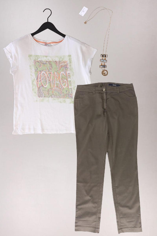 Second Hand Outfit Größe M mit Street One Printshirt in Gr. 40 und Halskette