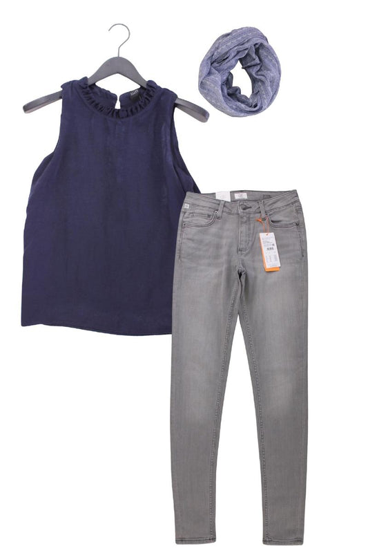 Second Hand Outfit Größe XS mit s.Oliver Black Label Ärmellose Bluse in Gr. 34