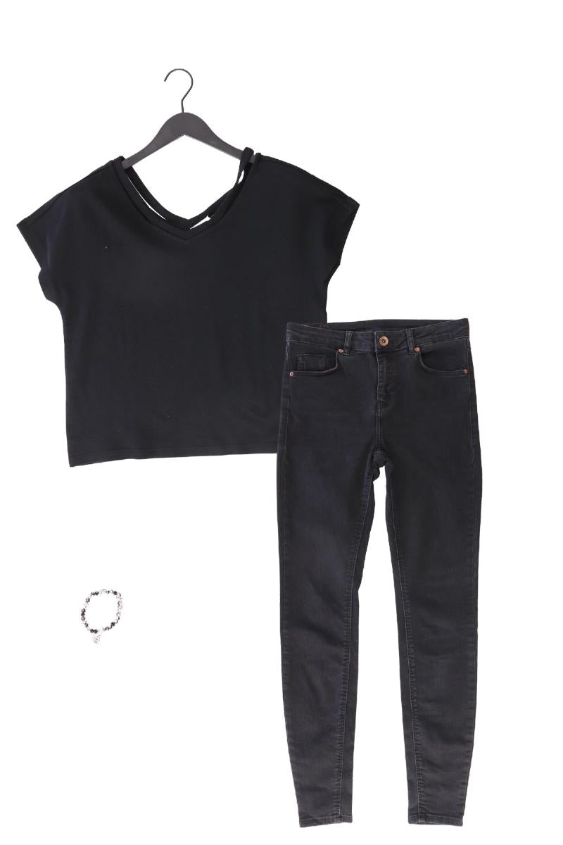 Second Hand Outfit Größe S mit s.Oliver T-Shirt in Gr. 36 und Armband