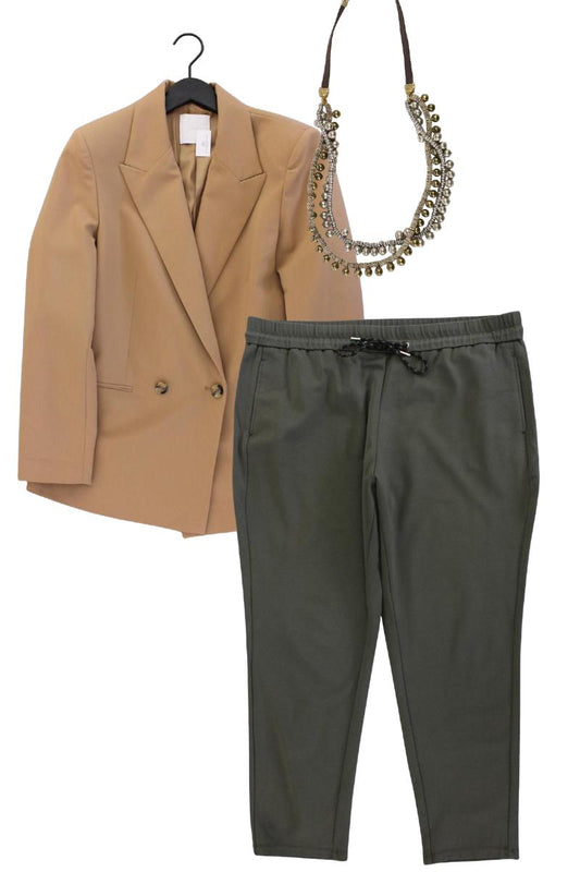 Second Hand Outfit Größe XL mit Mango Longblazer in Gr. XL und Halskette