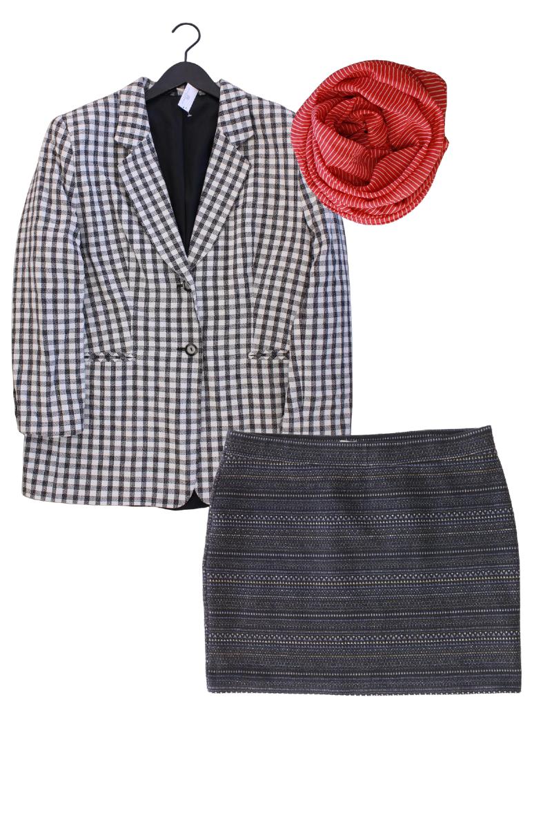 Second Hand Outfit Größe XL mit Longblazer in Gr. 44 und Tuch