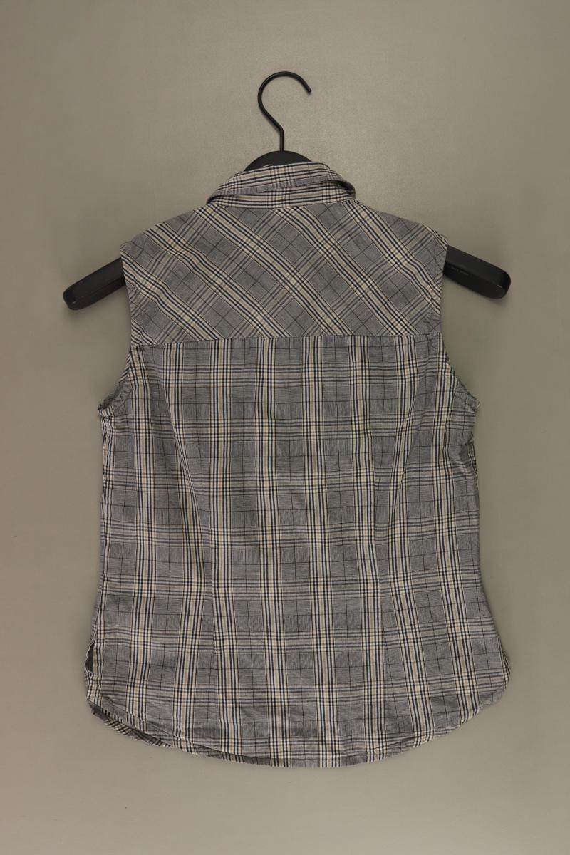 Second Hand Outfit Größe S mit s.Oliver Karobluse in Gr. 36 und Halskette