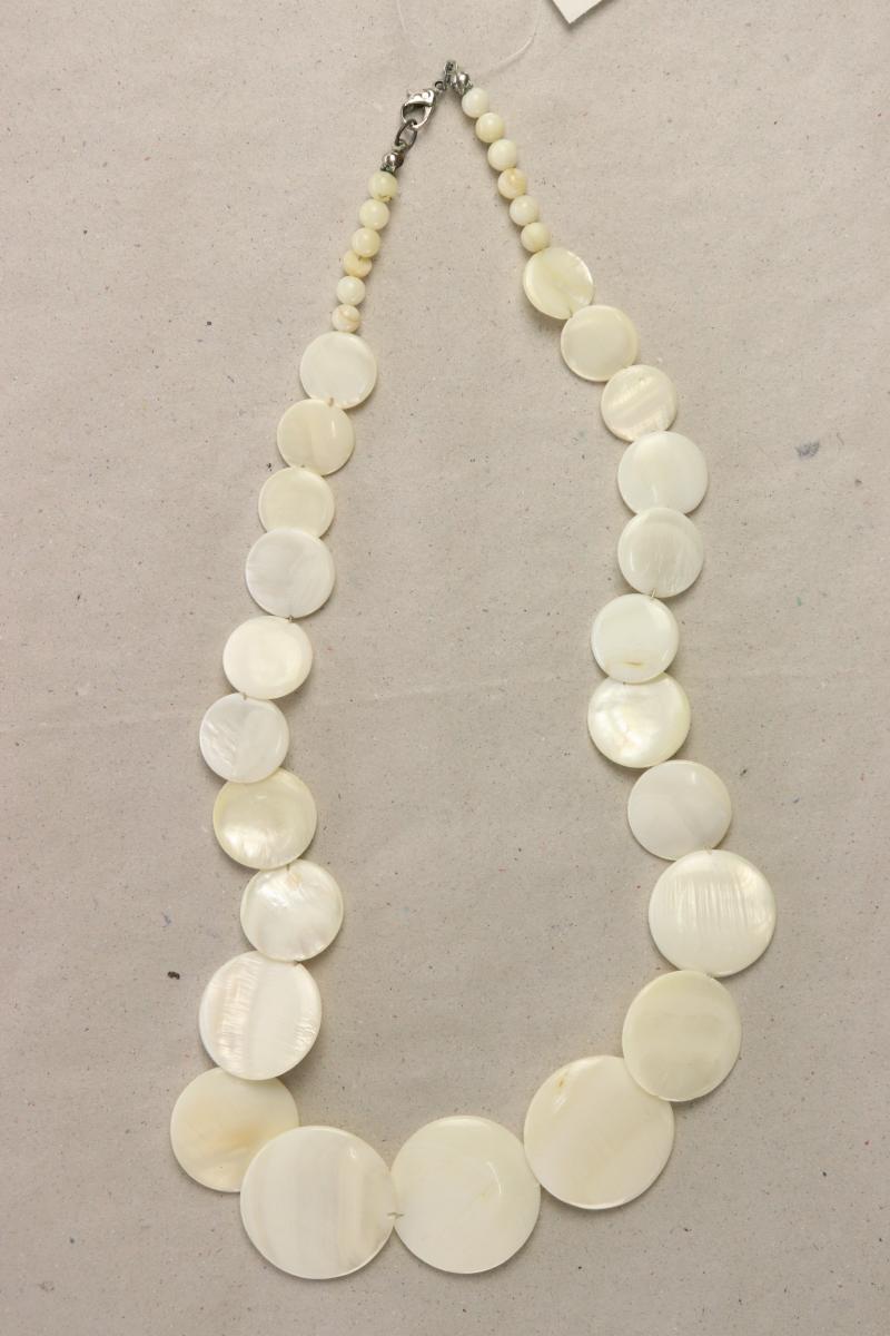 Second Hand Outfit Größe L mit Alba Moda Langarmbluse in Gr. 40 und Schmuck