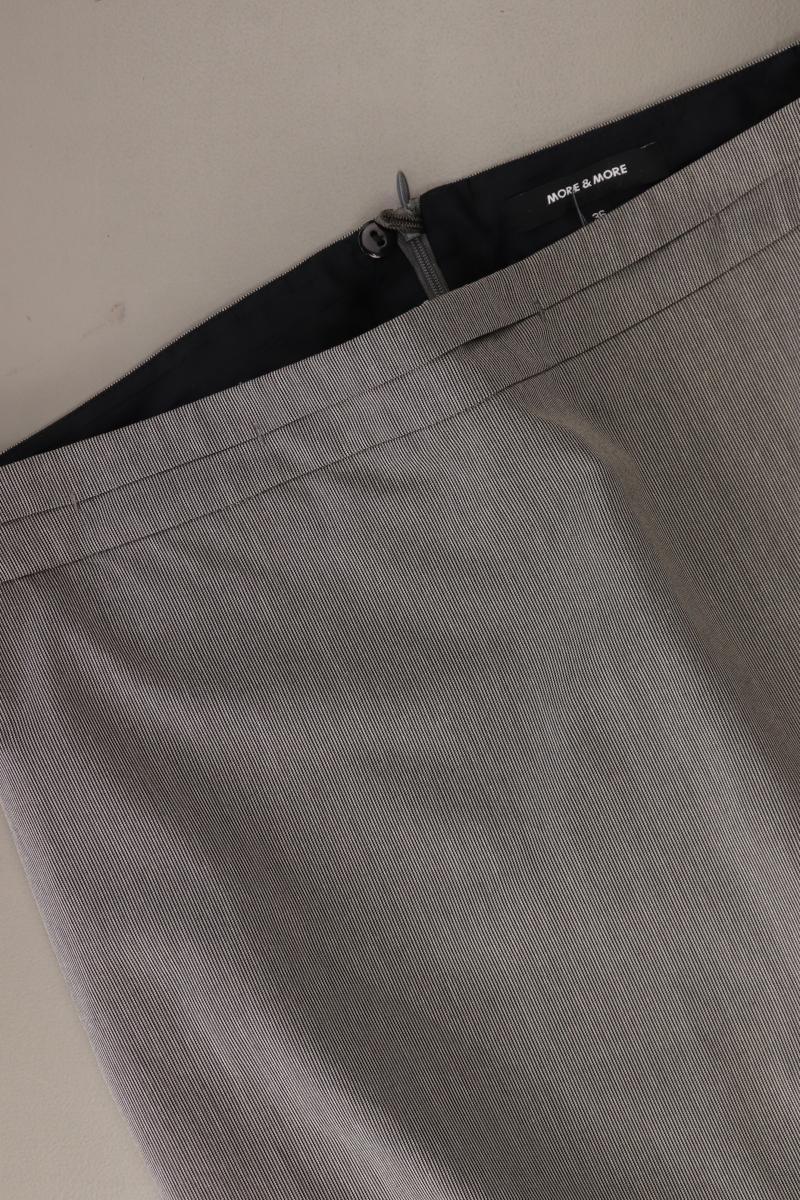 Second Hand Outfit Größe S mit s.Oliver Karobluse in Gr. 36 und Halskette