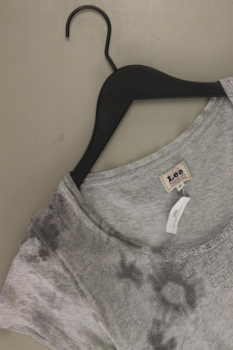 Second Hand Outfit Größe XS mit Lee Printshirt in Gr. XS und Halskette