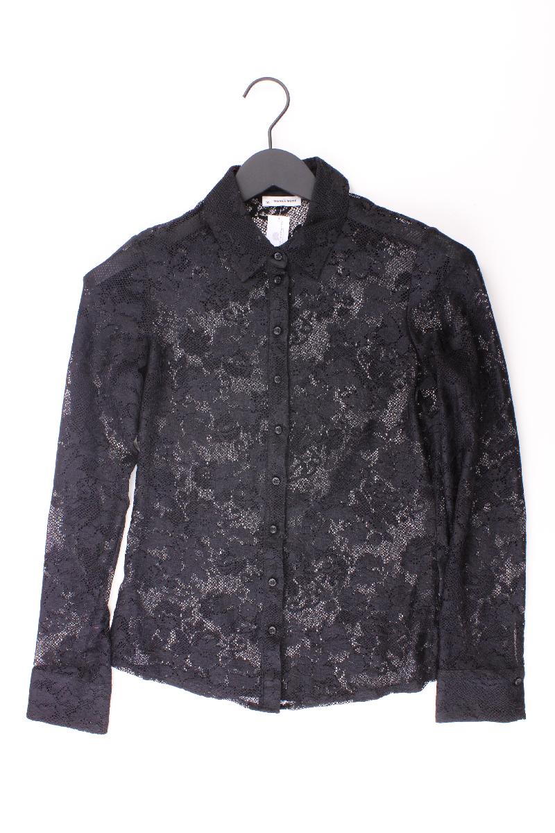 Second Hand Outfit Größe S mit More&More Spitzenbluse in Gr. 36 und Halskette