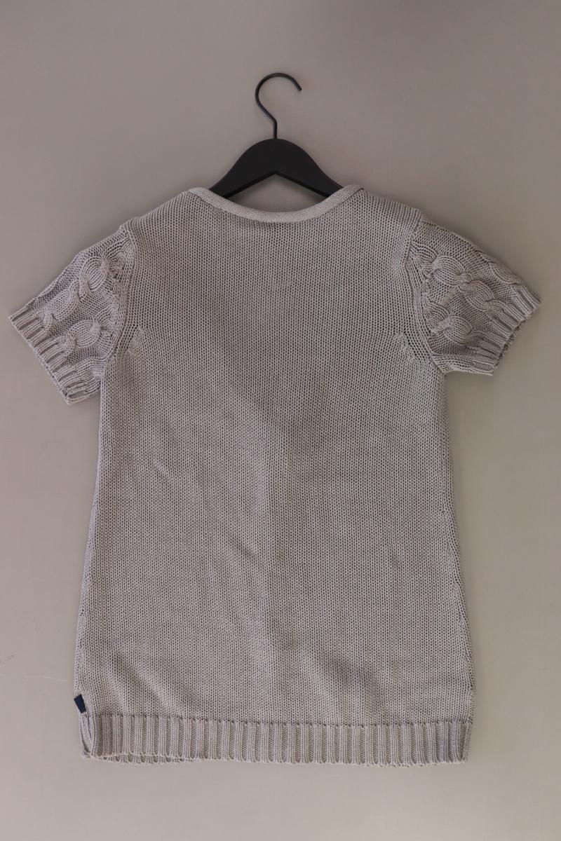 Second Hand Outfit Größe S mit Arizona Strickjacke in Gr. 36/38 und Halskette