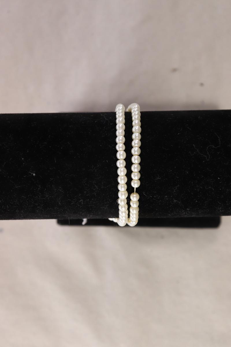 Second Hand Outfit Größe L mit Esprit Feinstrickpullover in Gr. L und Armband