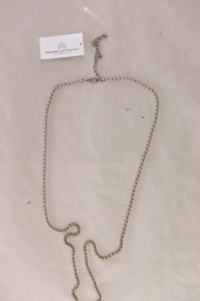 Second Hand Outfit Größe L mit Zero Strickjacke in Gr. 42 und Halskette