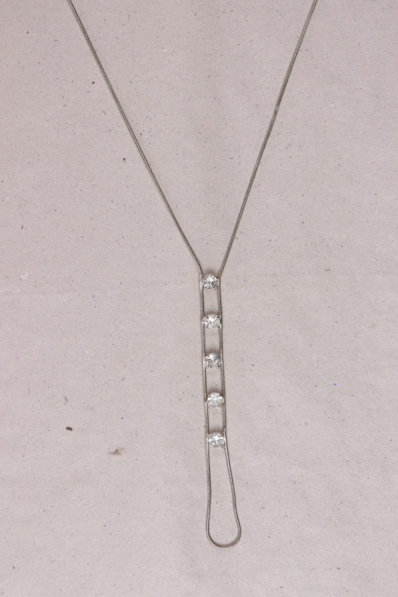 Second Hand Outfit Größe M mit More&More T-Shirt in Gr. 38 und Halskette