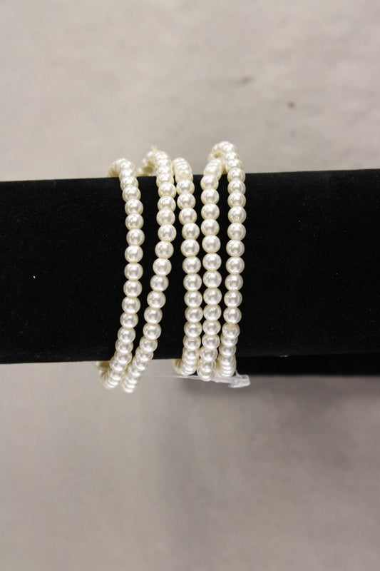 Perlenarmband creme