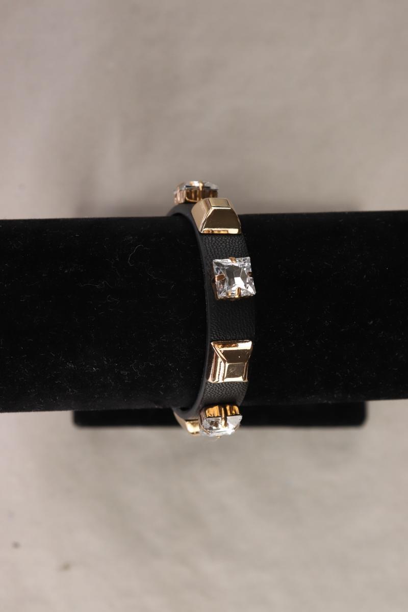 Nietenarmband schwarz