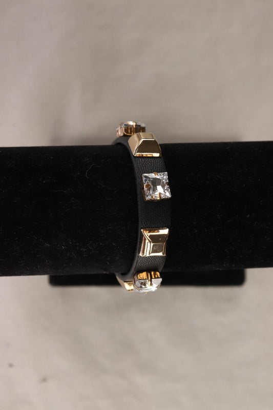 Nietenarmband schwarz