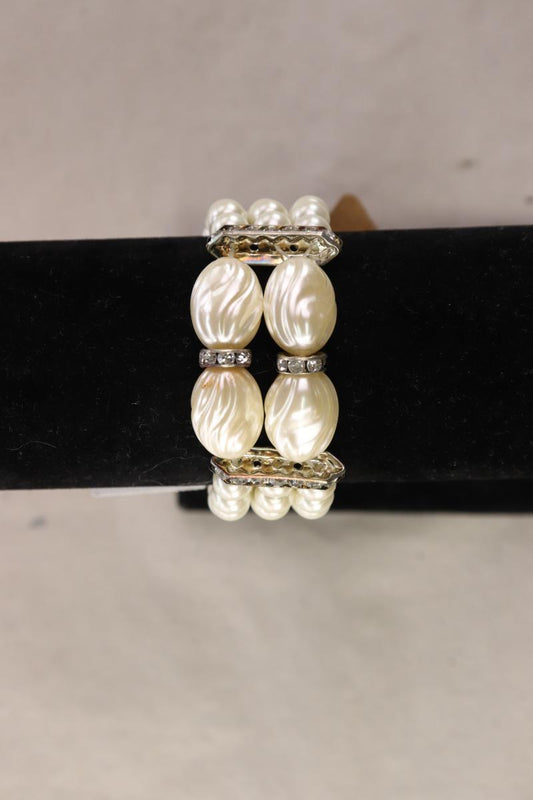 MeLady Perlenarmband neu mit Etikett creme