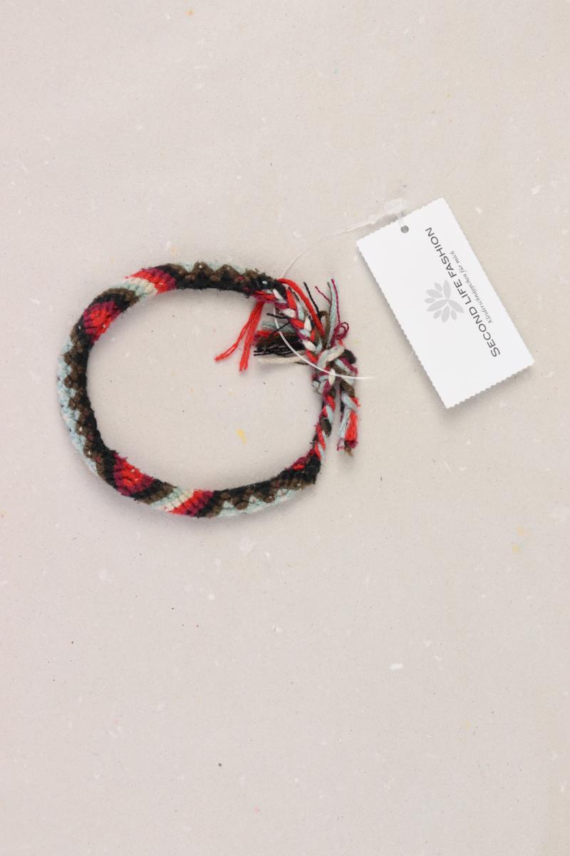 Second Hand Outfit Größe M mit ONLY & SONS T-Shirt in Gr. M und Armband