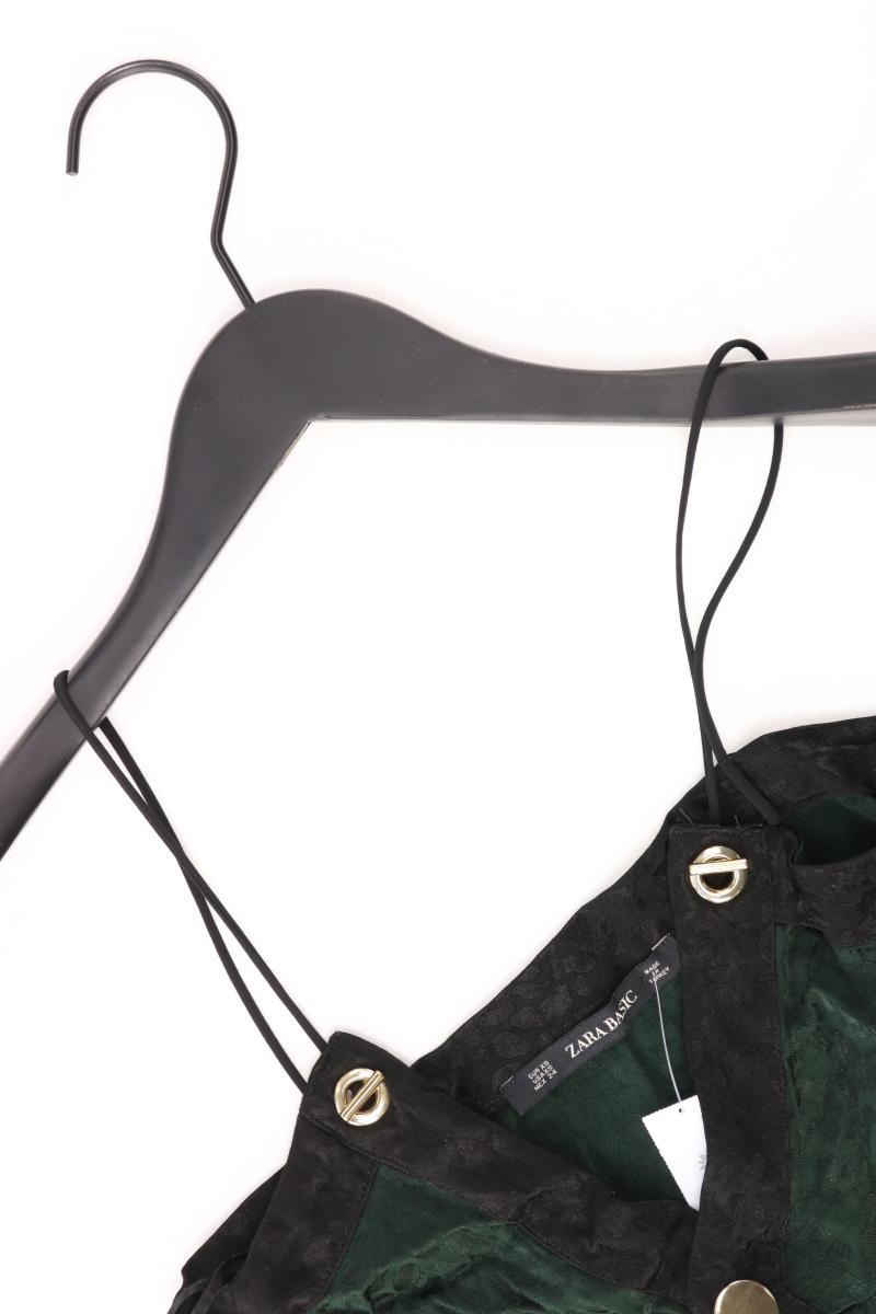 Second Hand Outfit Größe XS mit Zara Spaghetti-Top in Gr. XS und Halskette