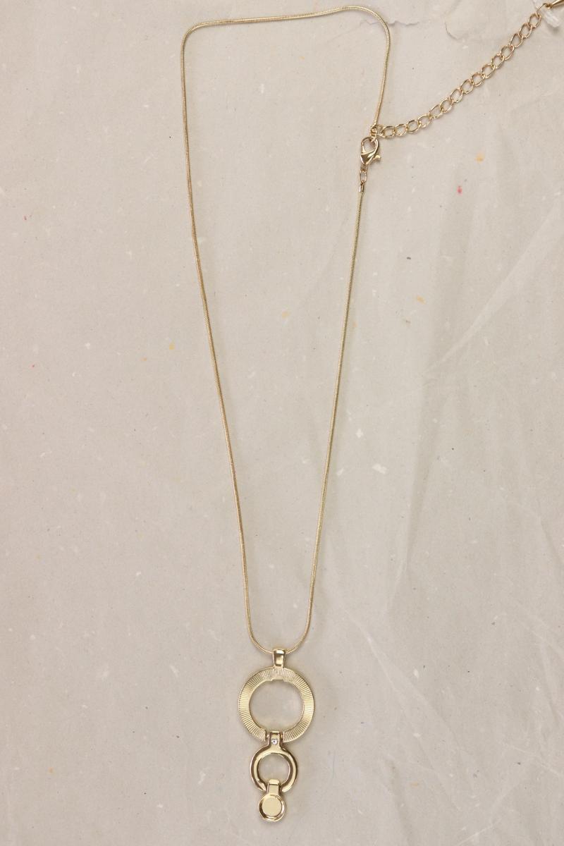 Second Hand Outfit Größe L mit Zara Stricktop in Gr. L und Halskette