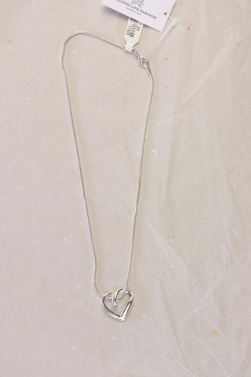 Second Hand Outfit Größe S mit Expresso Slim Blazer in Gr. 36 und Halskette