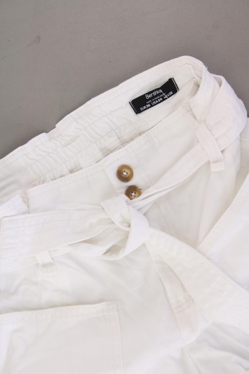 Bershka Shorts Gr. 36 weiß aus Baumwolle