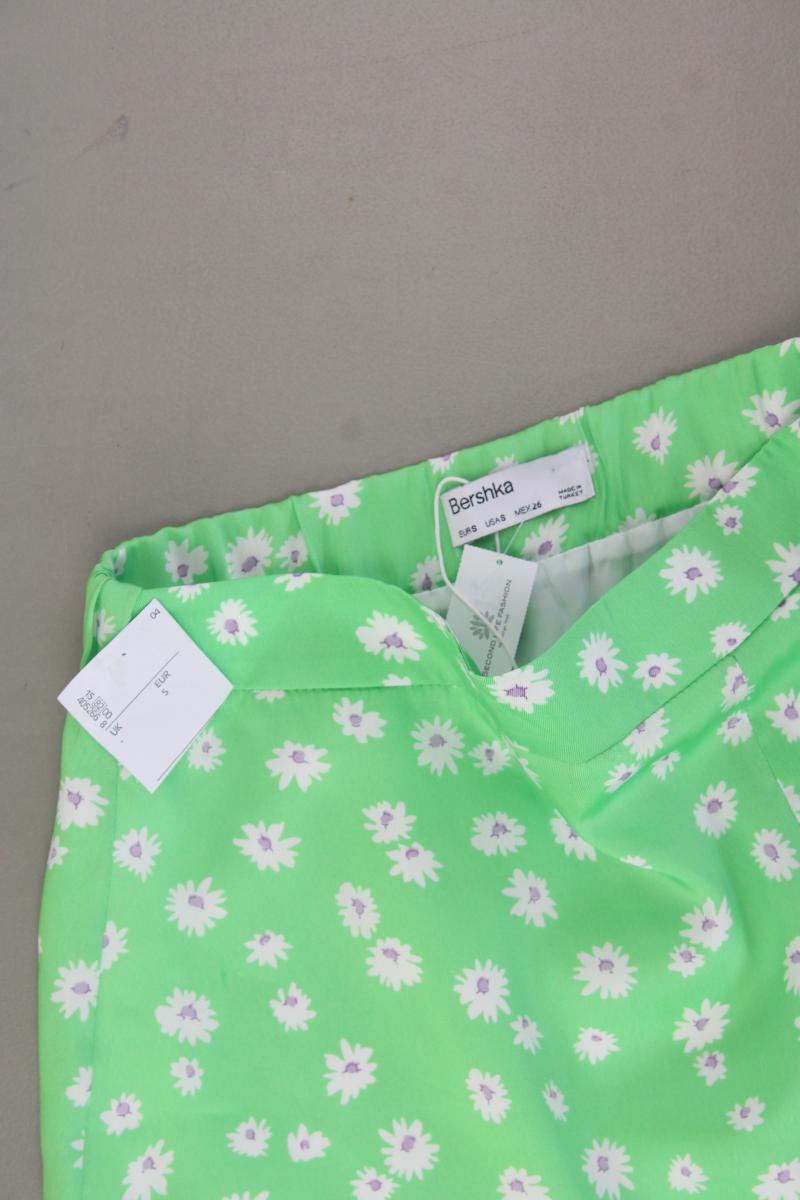 Bershka Kurzer Rock Gr. S mit Blumenmuster neu mit Etikett grün aus Polyester