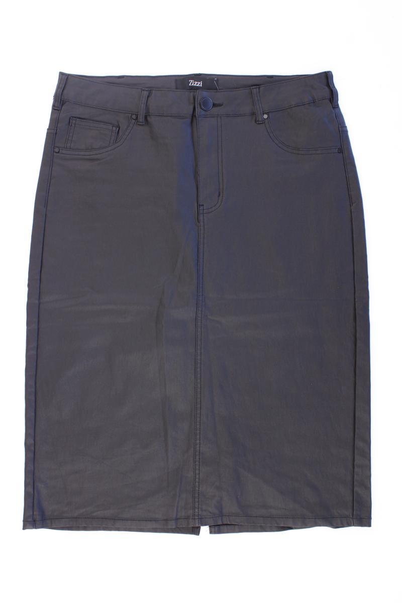 Second Hand Outfit Größe XL mit Spaghetti-Top in Gr. 46 und Halskette