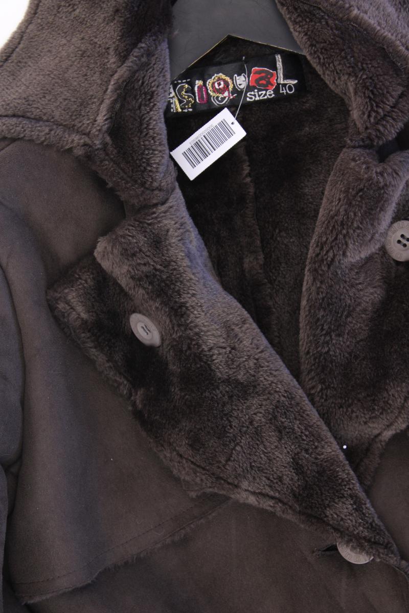 Desigual Wintermantel Gr. 40 neuwertig mit Gürtel braun aus Polyester